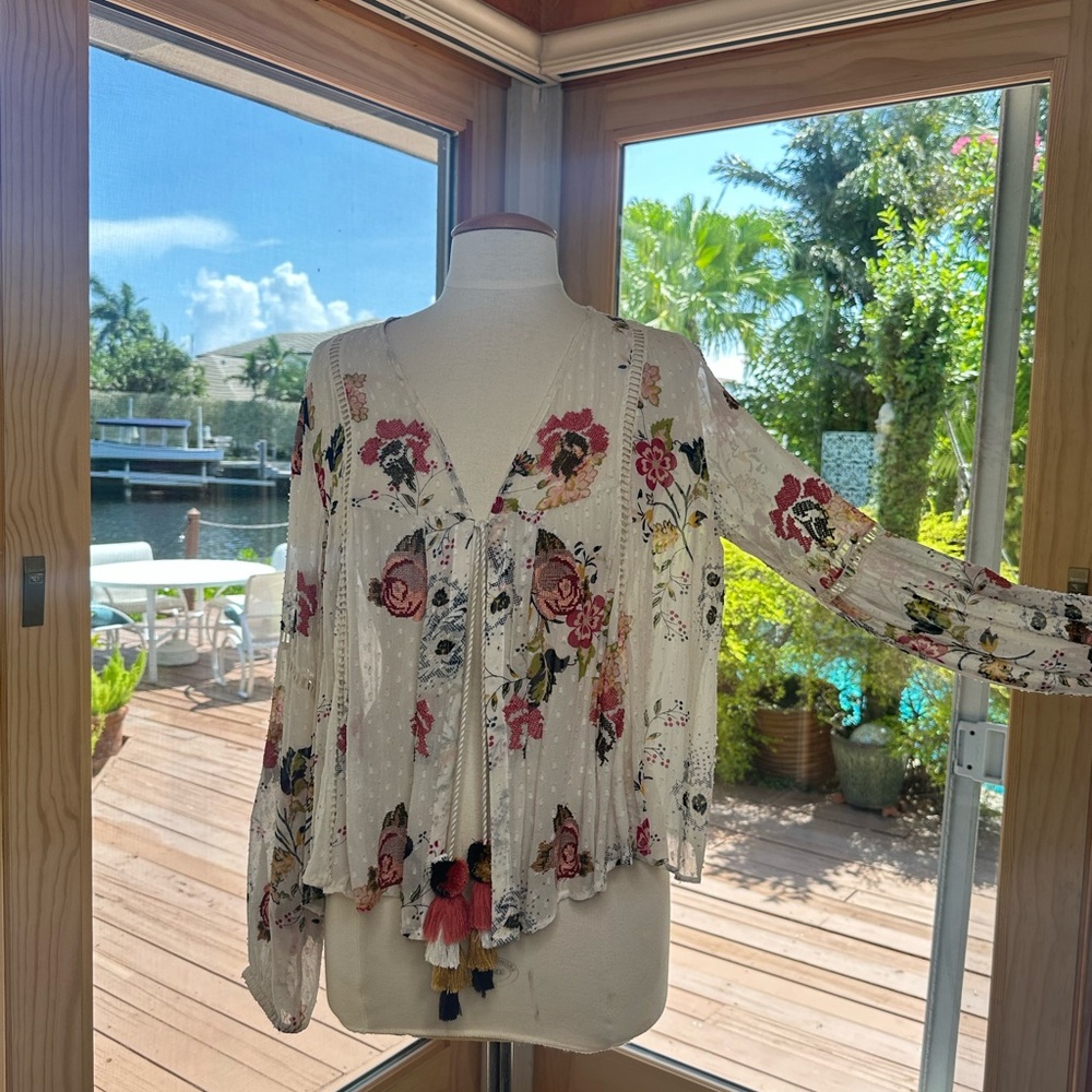Zara White Flutter Sleeve Floral Tie Front Blouse